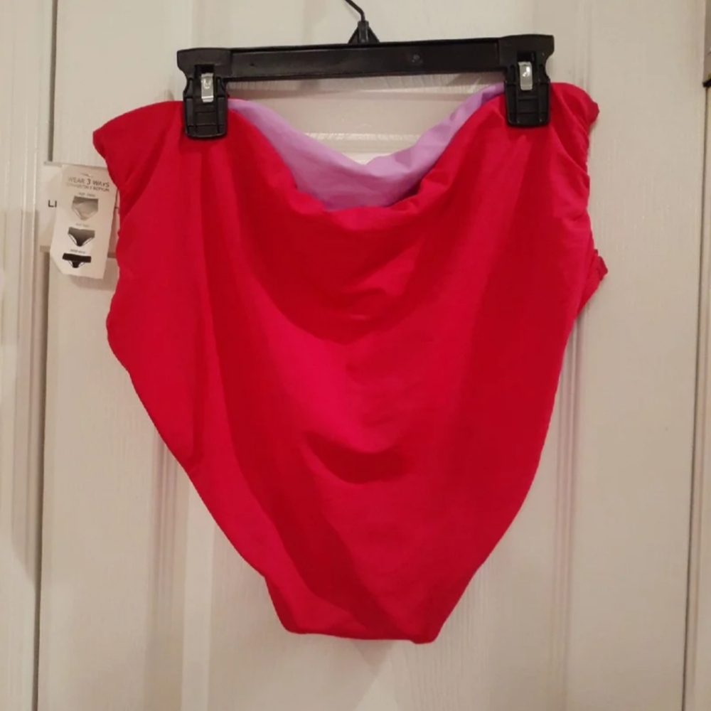 Liz Claiborne Swimwear
